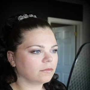 Meet your Posher, Leora